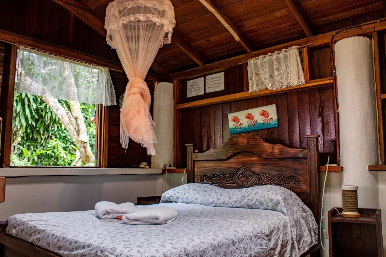 Chalet Y Cabinas Hibiscus Cahuita Bagian luar foto