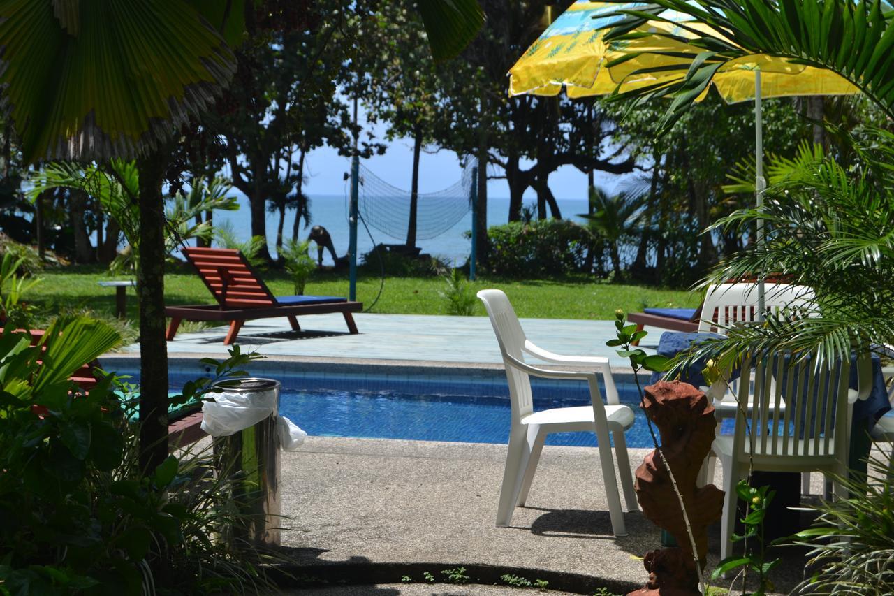 Chalet Y Cabinas Hibiscus Cahuita Bagian luar foto