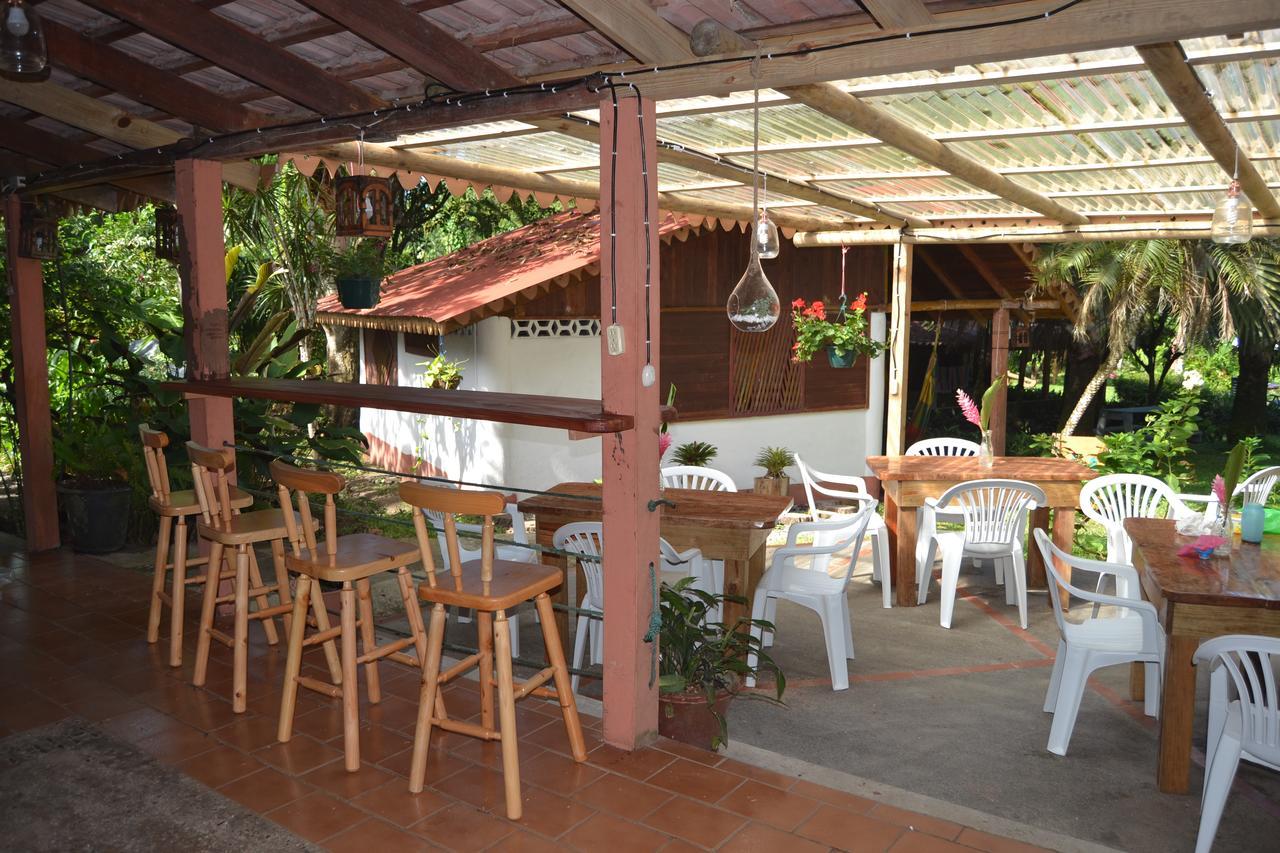 Chalet Y Cabinas Hibiscus Cahuita Bagian luar foto