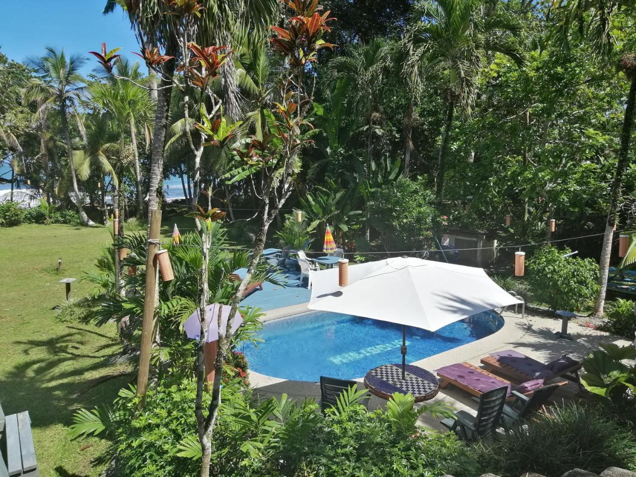 Chalet Y Cabinas Hibiscus Cahuita Bagian luar foto