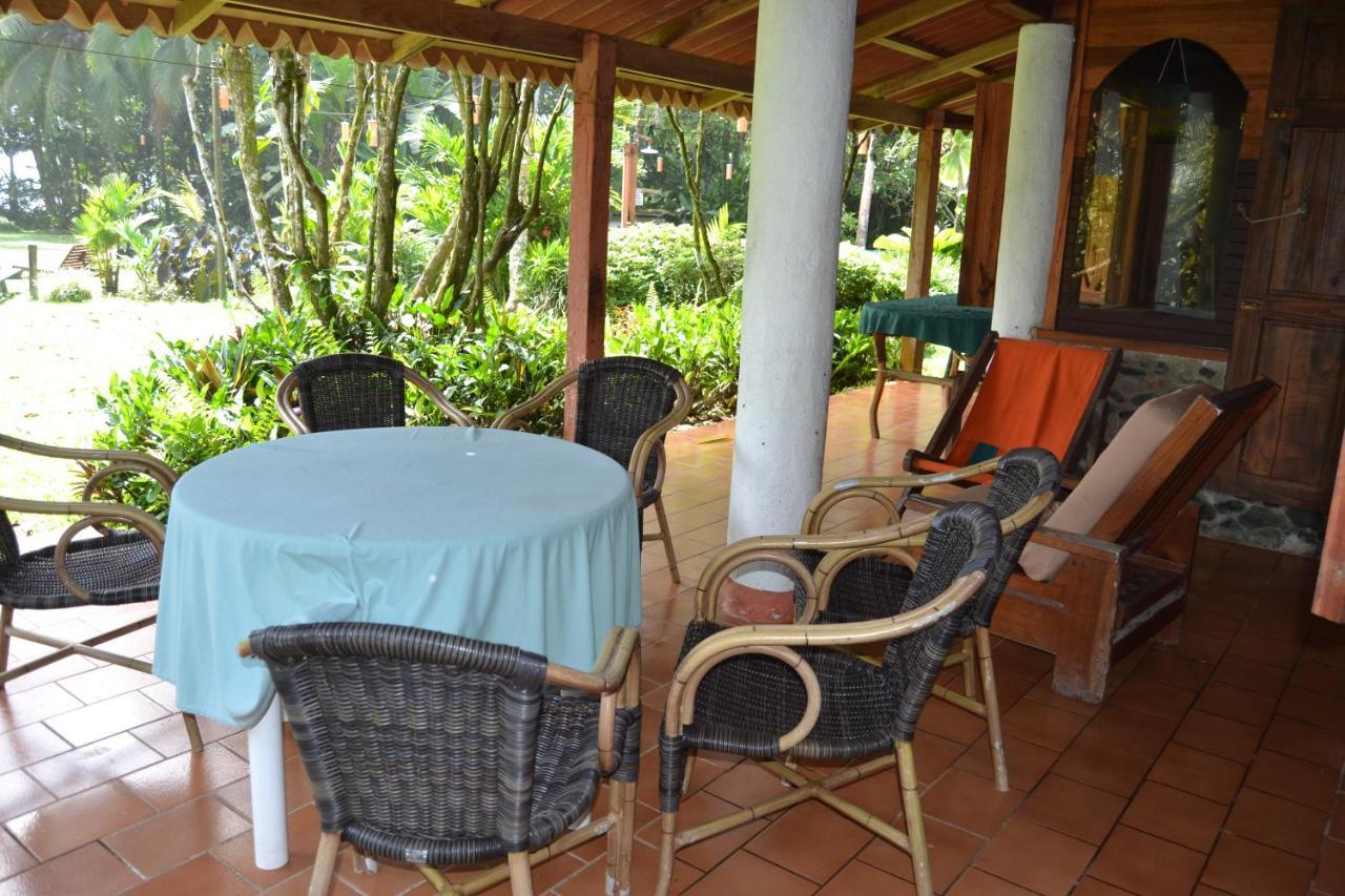 Chalet Y Cabinas Hibiscus Cahuita Bagian luar foto